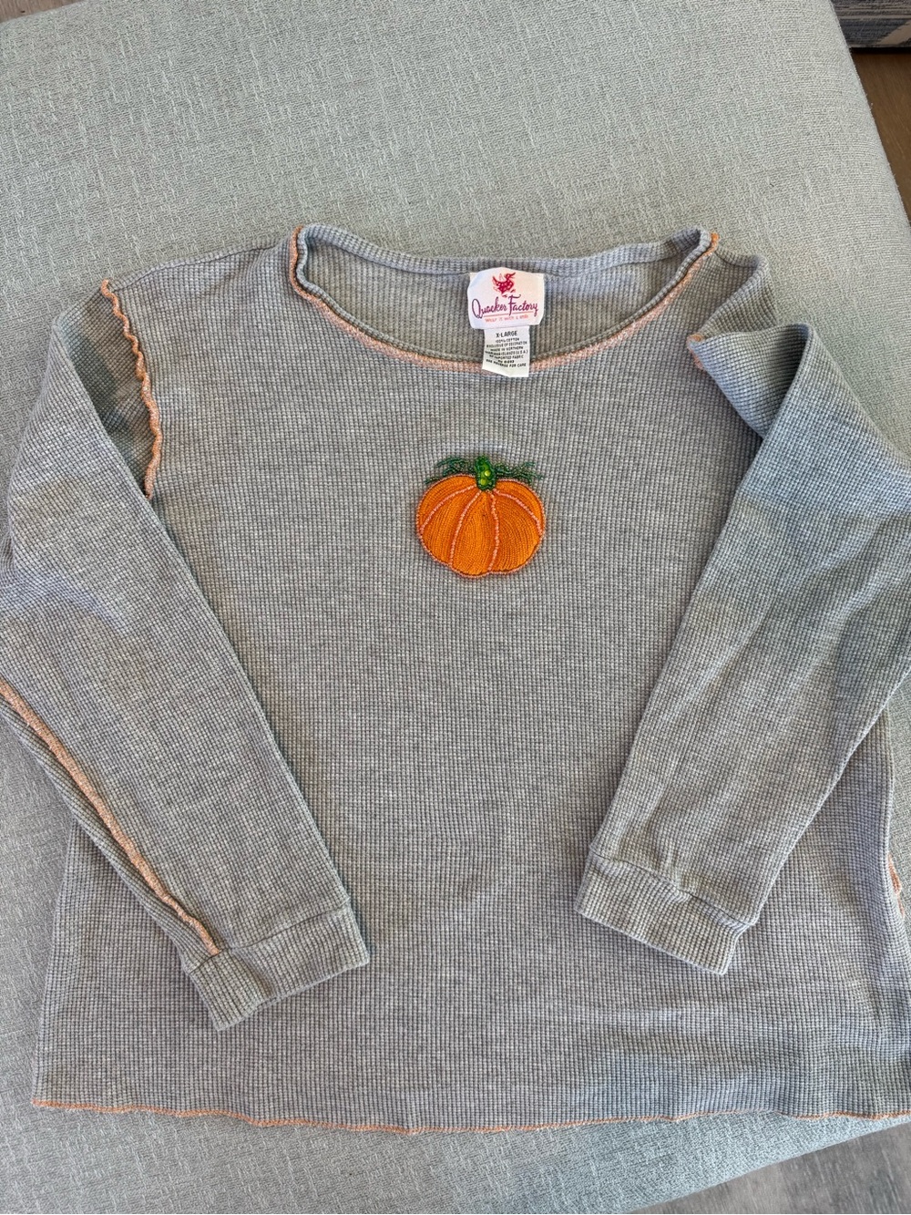 Vtg Quacker Factory Grey Long-Sleeve Top with Orange Pumpkin Appliqué